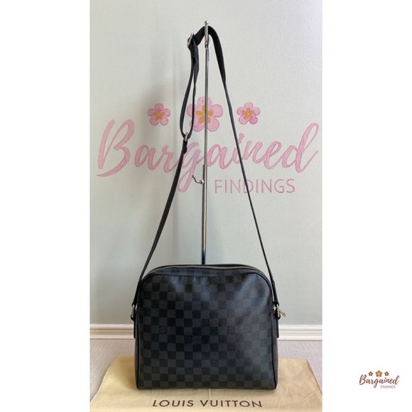 Authentic Louis Vuitton Damier Graphite Canvas Dayton Reporter PM Crossbody Bag - Picture 3 of 14